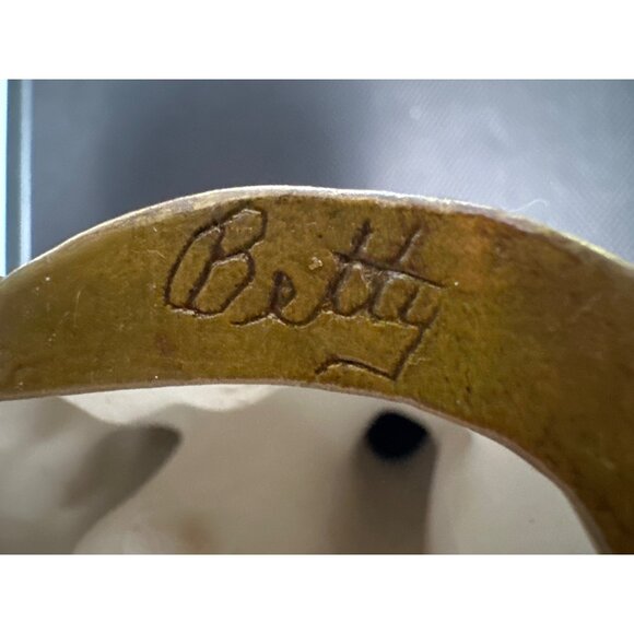 Vintage Farmer Figurine Holding Basket & Pig - Picture 8 of 9